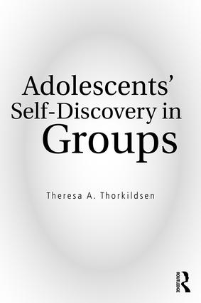Adolescents' Self-Discovery in Groups - Paperback / softback