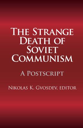 Strange Death of Soviet Communism - Paperback / softback